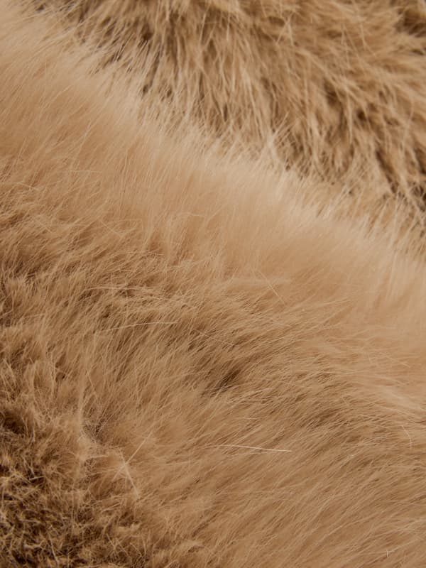 Catharina Fake fur Coat 3
