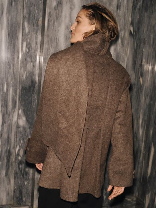 Clara Coat 4