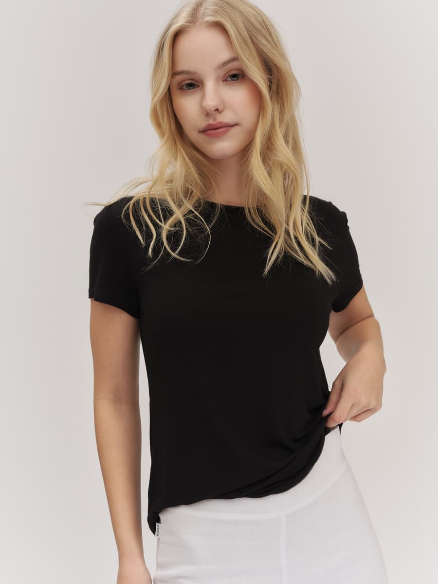 Kiari Tee