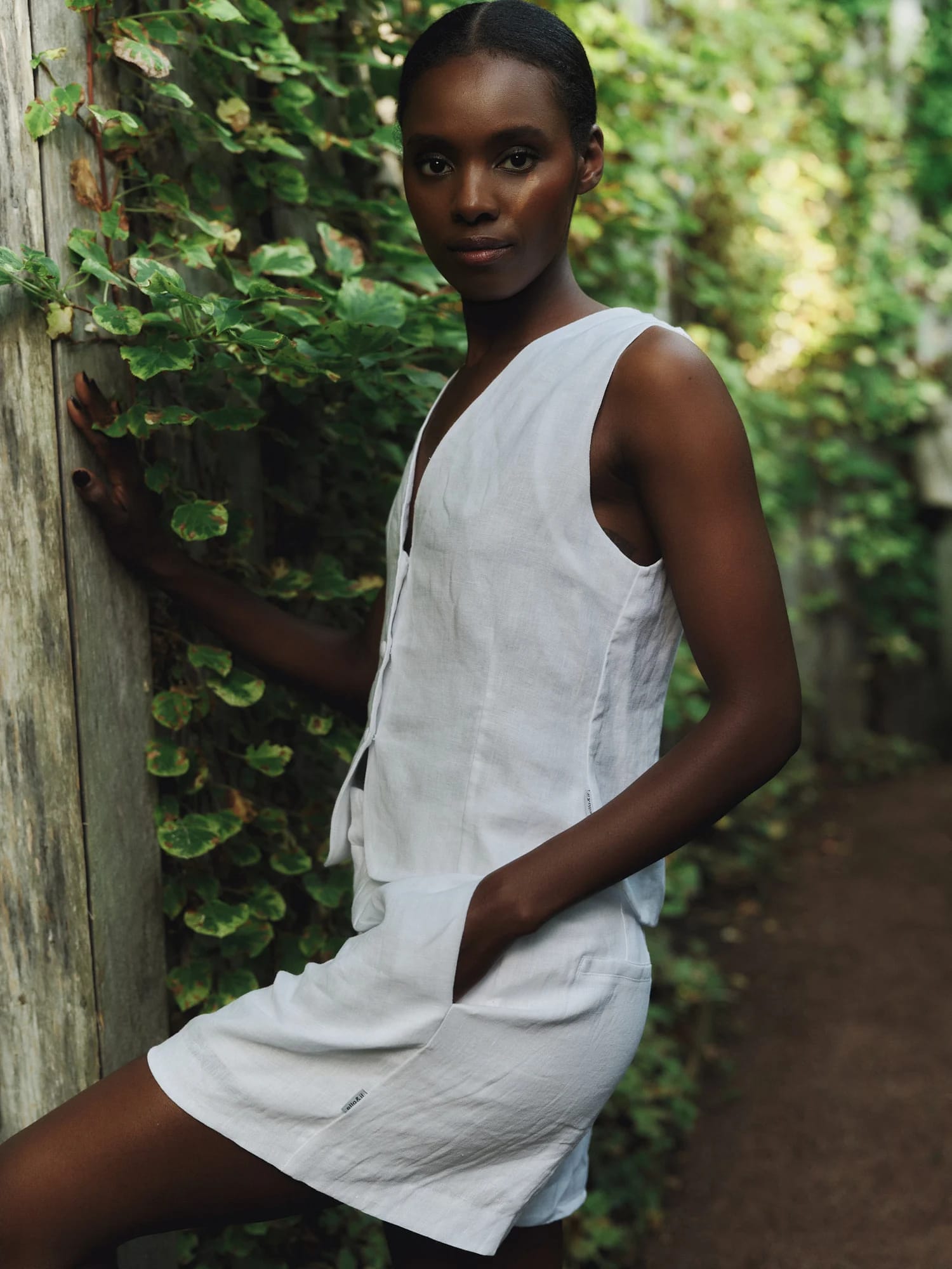 Freya Solid Linen Shorts