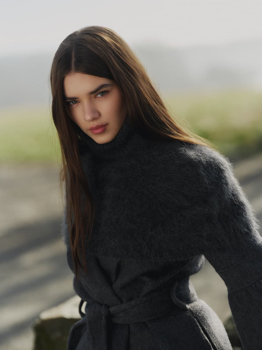 Sylvia Chunky Neck
